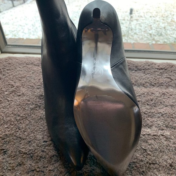Michael Kors Booties - Picture 1 of 3